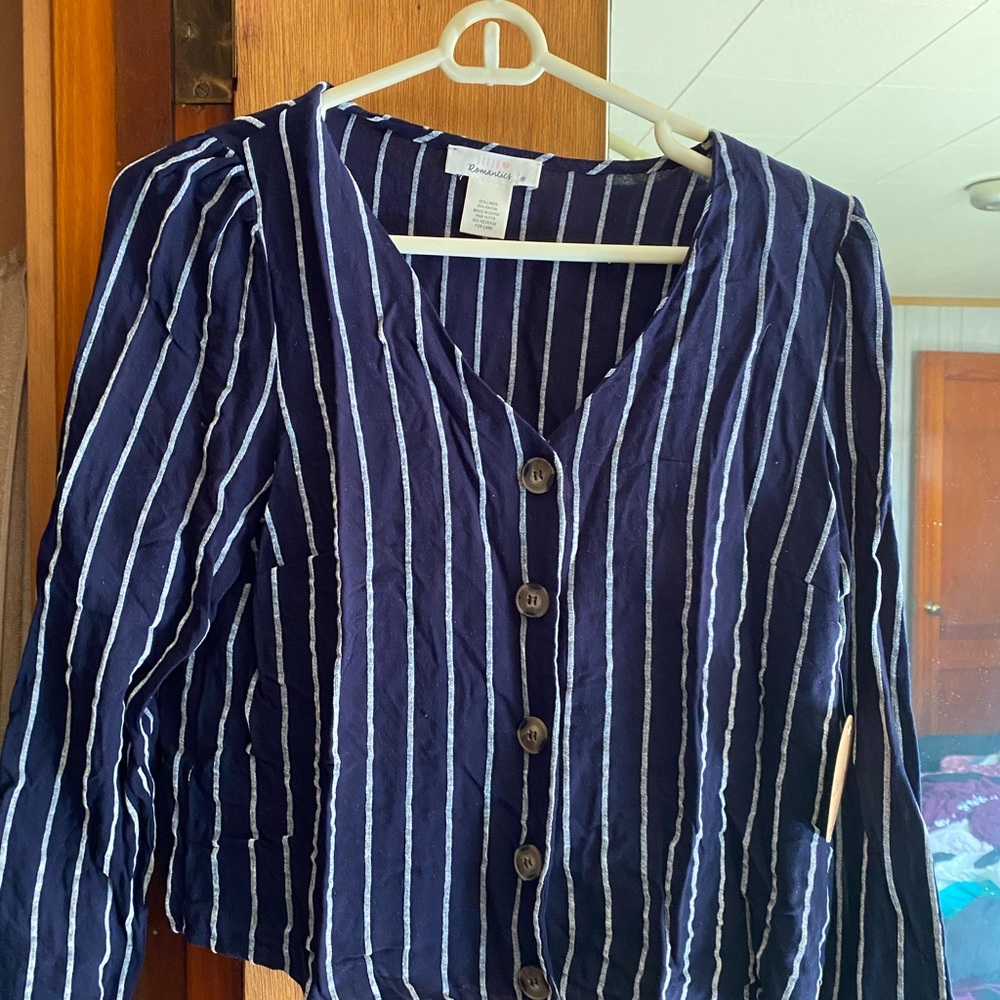 Button up - Picture 2 of 3